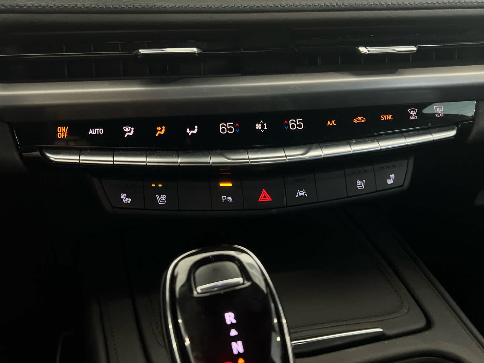 2024 Cadillac XT4 Sport photo 21
