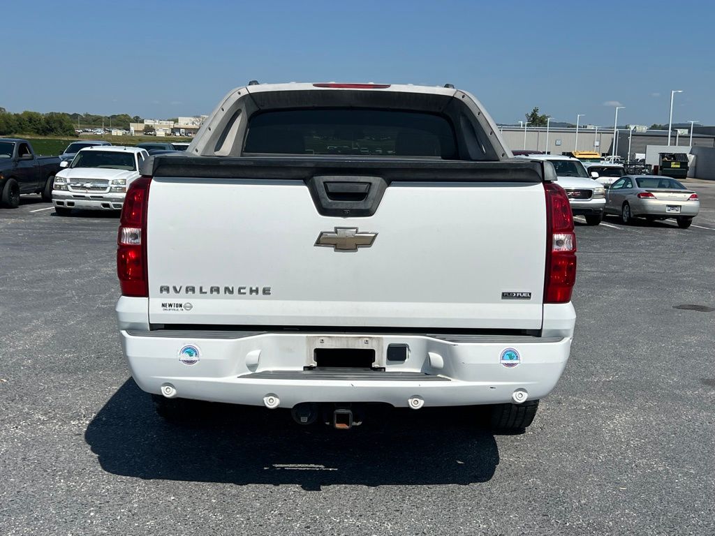 2008 Chevrolet Avalanche LTZ photo 5