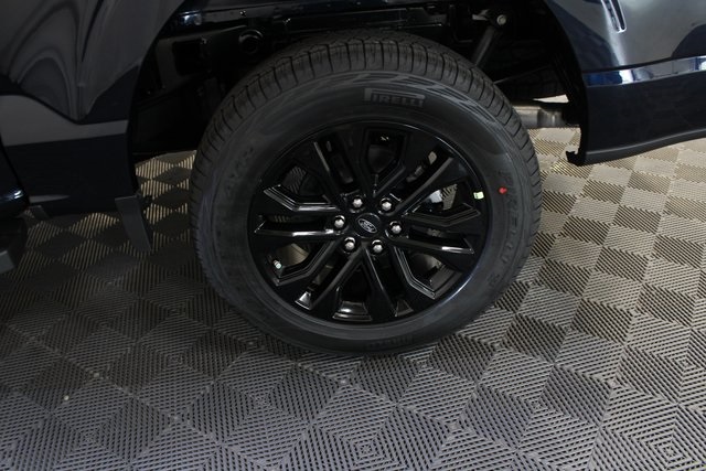 2025 Ford F-150 XLT photo 13