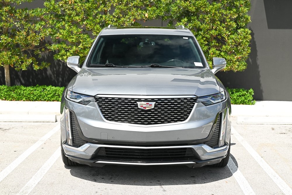 2022 Cadillac XT6 Luxury photo 2