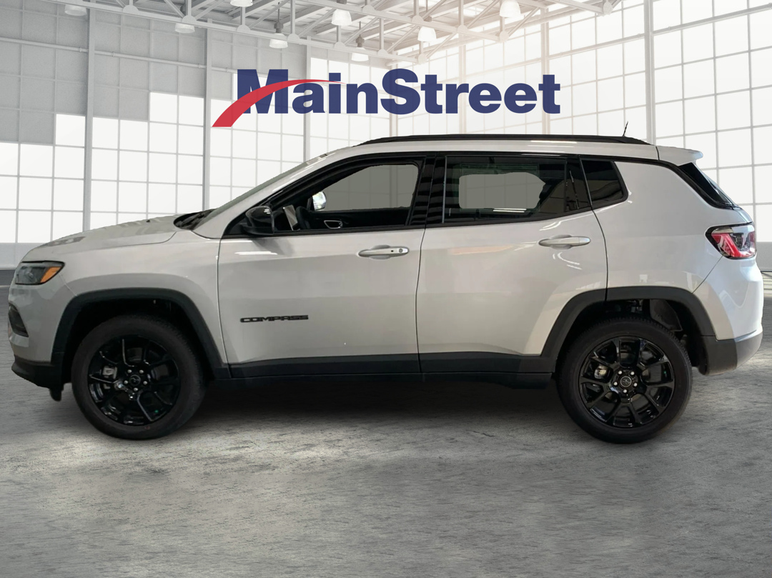 2026 Jeep Compass Latitude Altitude photo 2