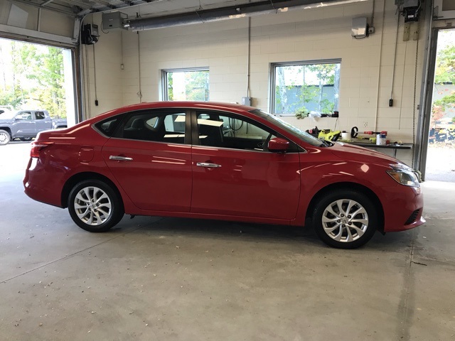 2018 Nissan Sentra SV photo 2
