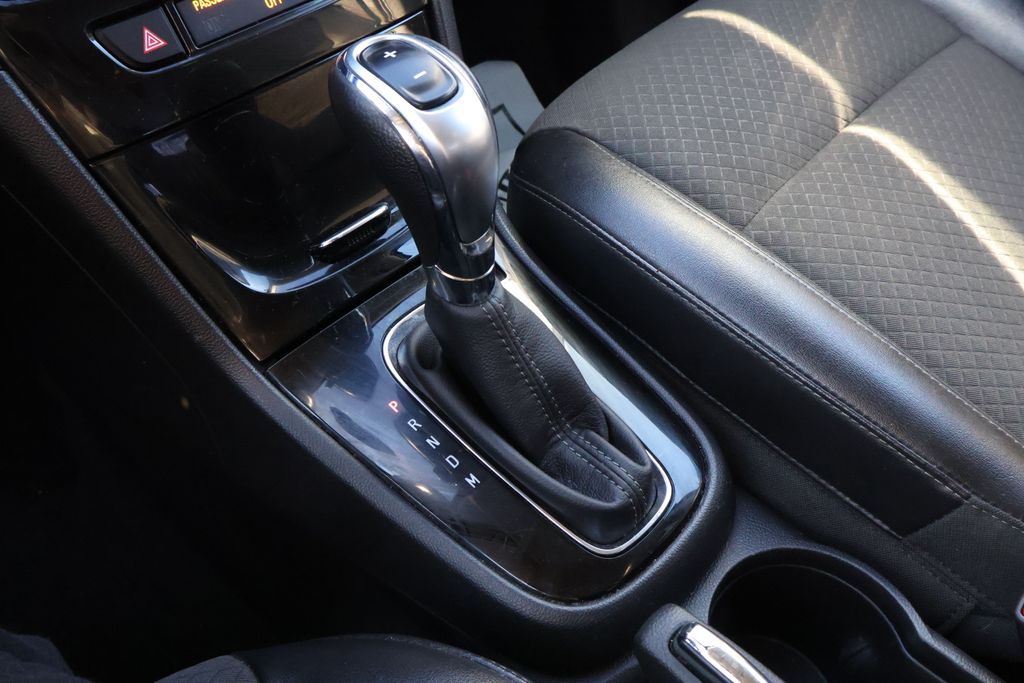 2020 Buick Encore Preferred photo 25