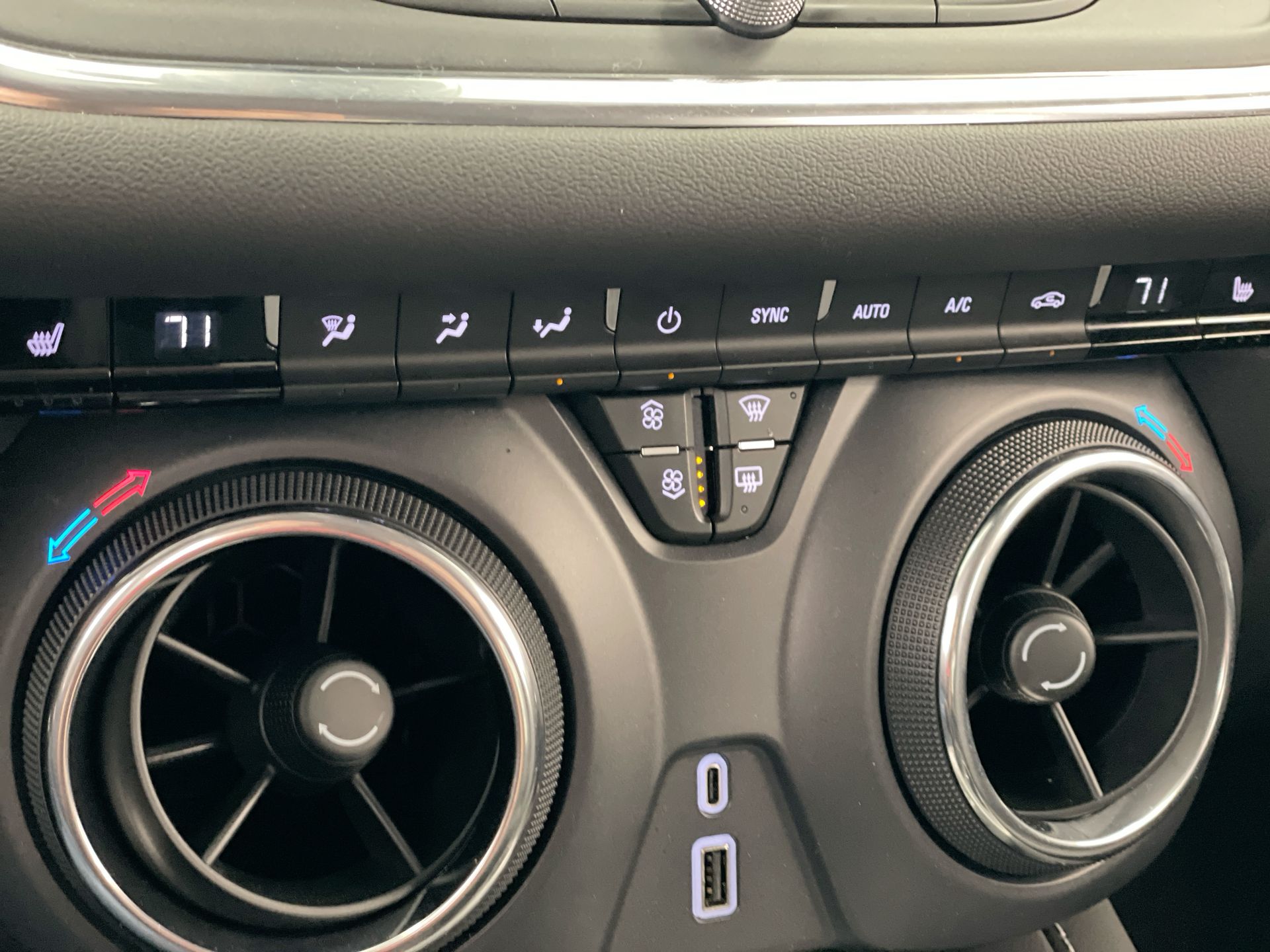 2023 Chevrolet Blazer 2LT photo 18