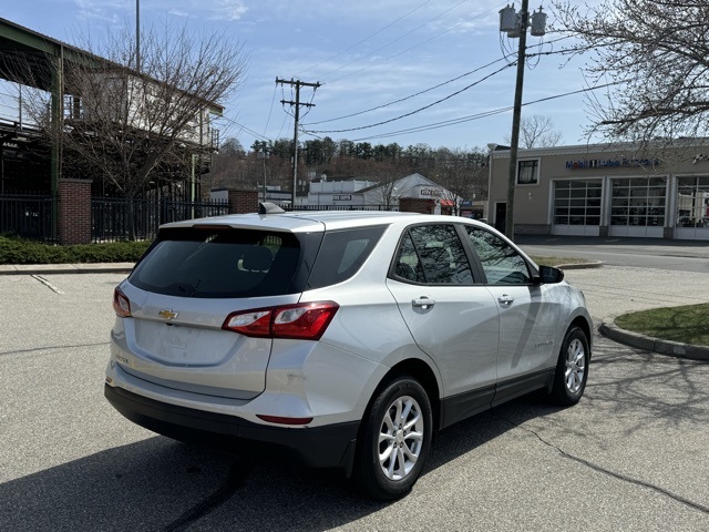2021 Chevrolet Equinox LS photo 5