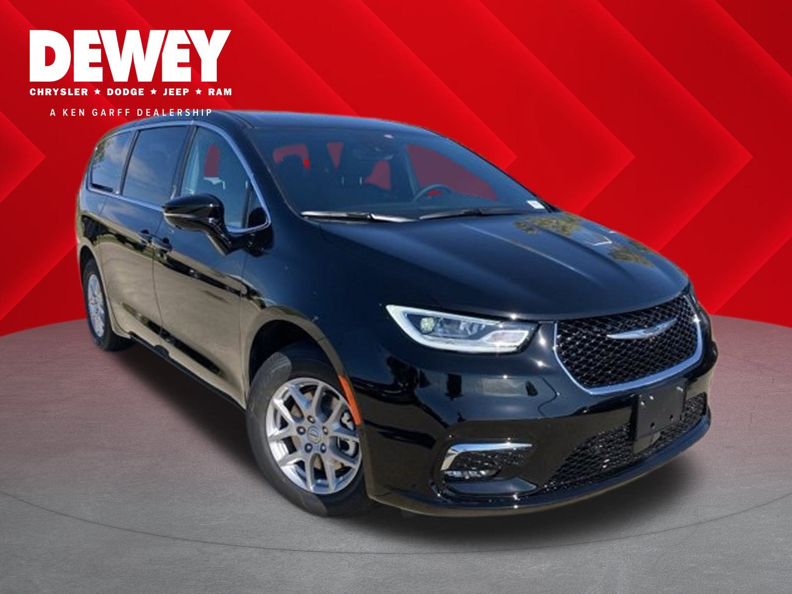 2026 Chrysler Pacifica Select's photo