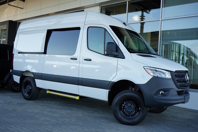 2025 Mercedes-Benz Sprinter Cargo Van Base's photo