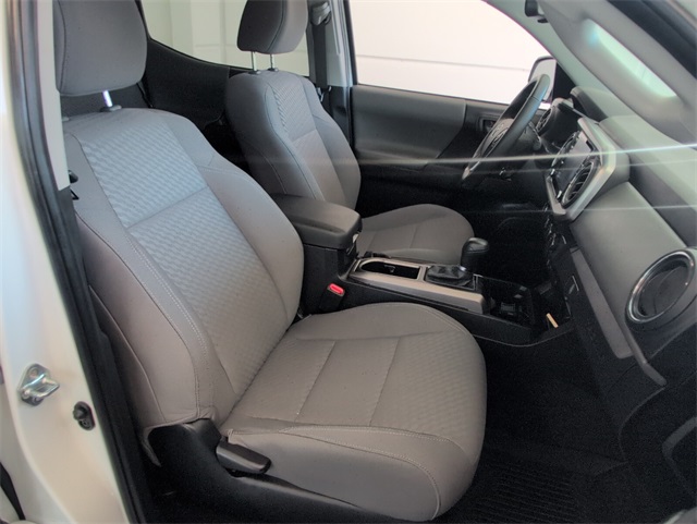 2023 Toyota Tacoma V6 photo 23