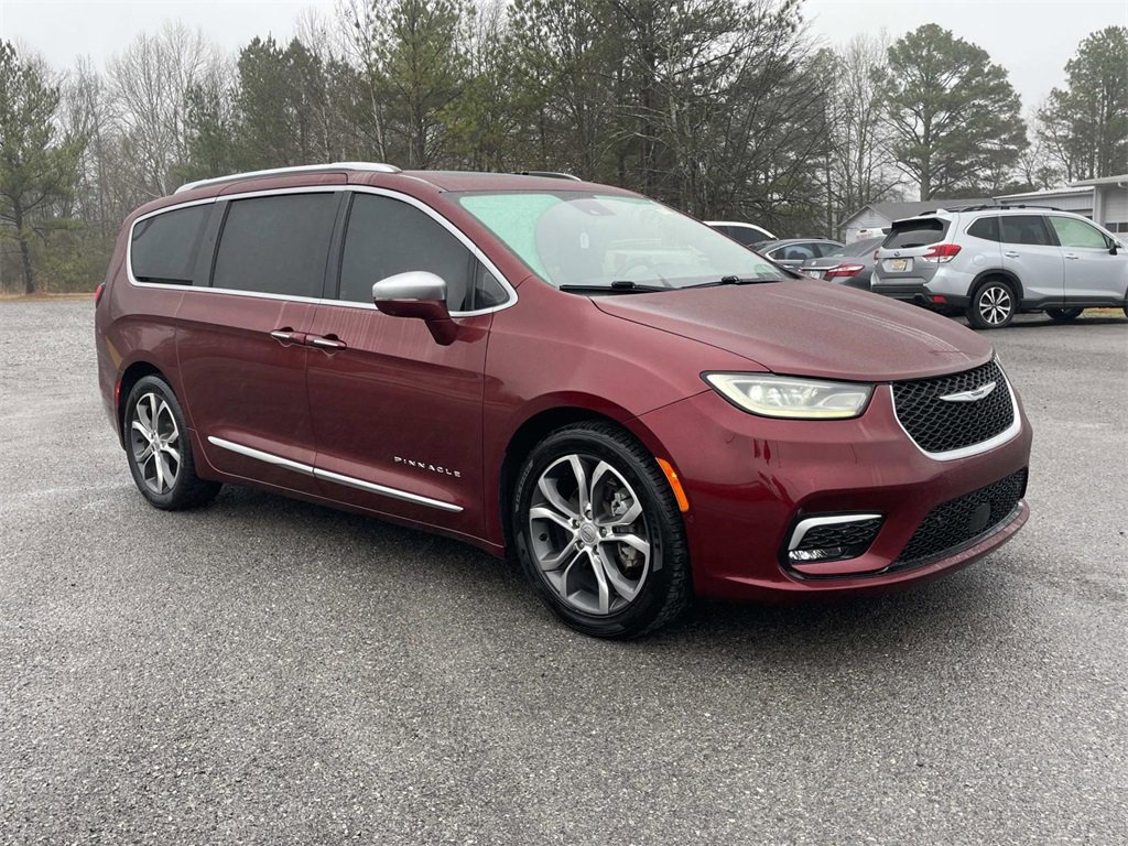 2022 Chrysler Pacifica Pinnacle's photo