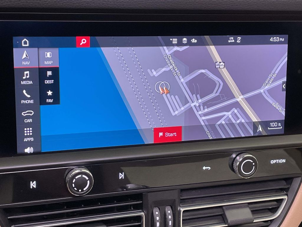 2024 Porsche Macan T photo 21
