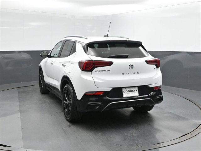 2024 Buick Encore GX Sport Touring photo 4