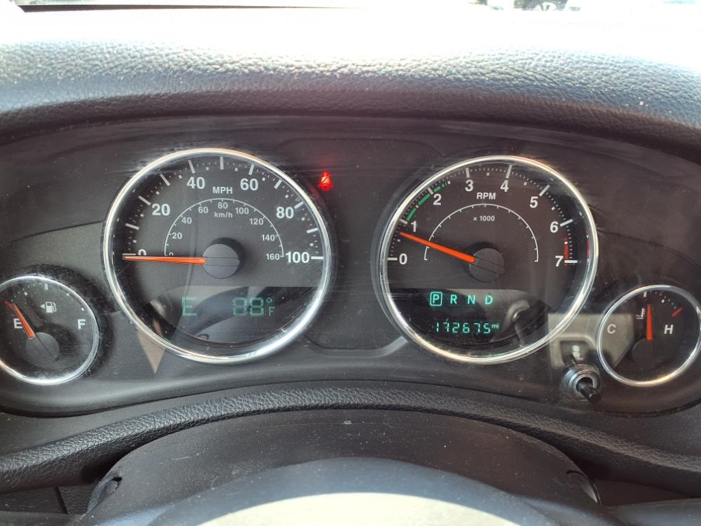 2015 Jeep Wrangler Unlimited Sahara photo 15