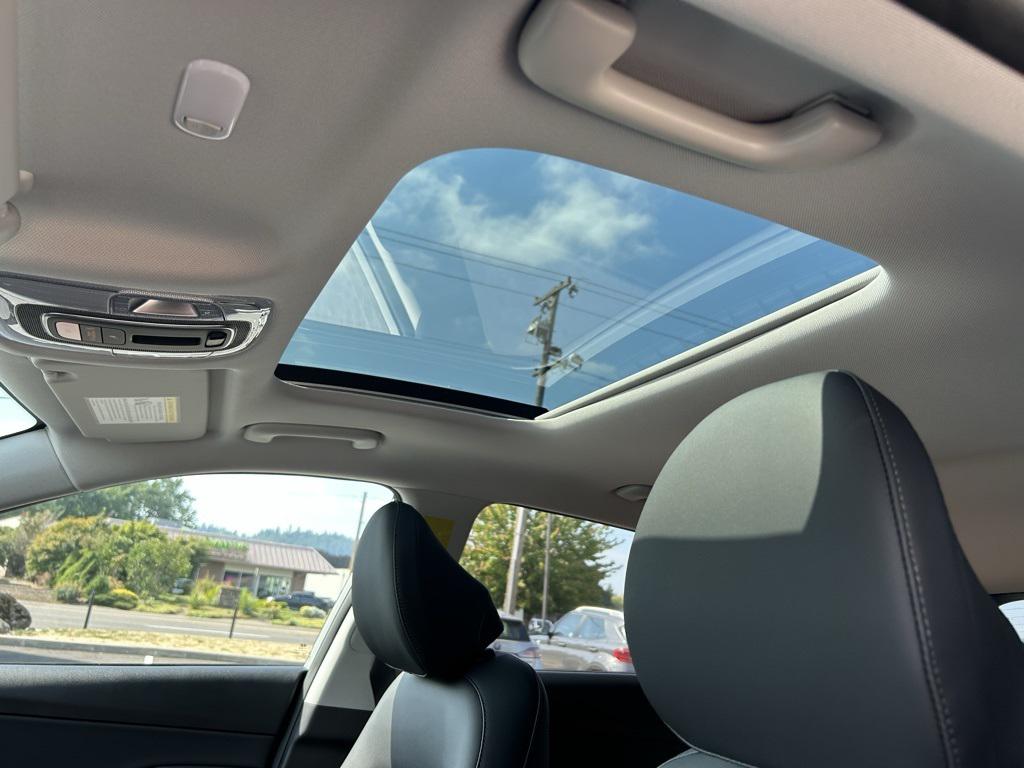 2026 Hyundai Kona Limited photo 17