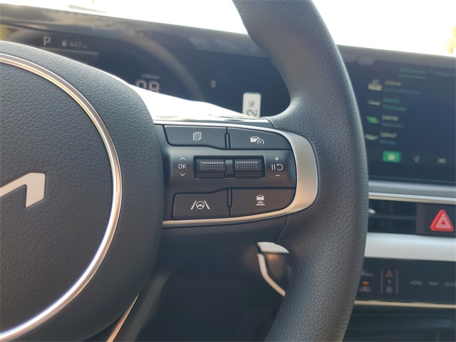 2026 Kia K5 LXS photo 16