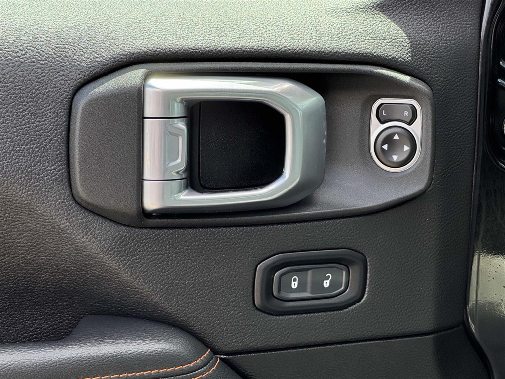 2023 Jeep Gladiator Mojave photo 27