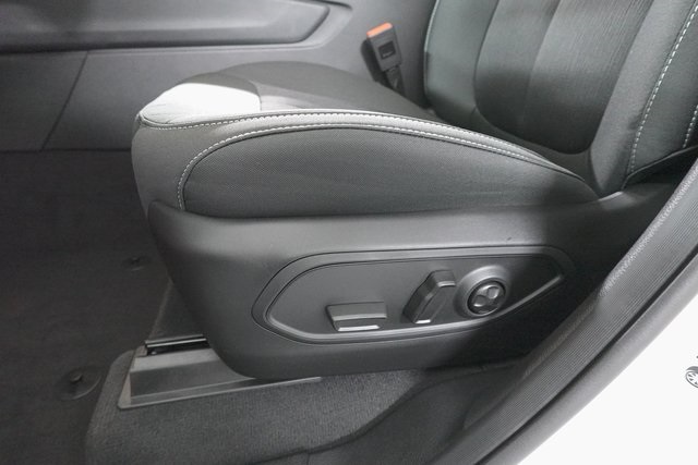 2025 Jeep Grand Cherokee Laredo photo 11