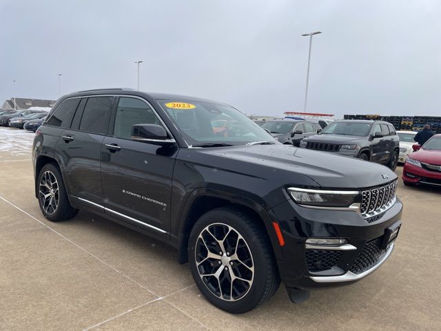 2023 Jeep Grand Cherokee Summit Reserve's photo