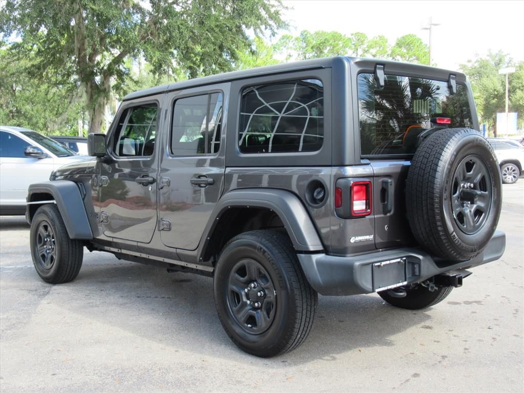 2022 Jeep Wrangler Unlimited Sport photo 4