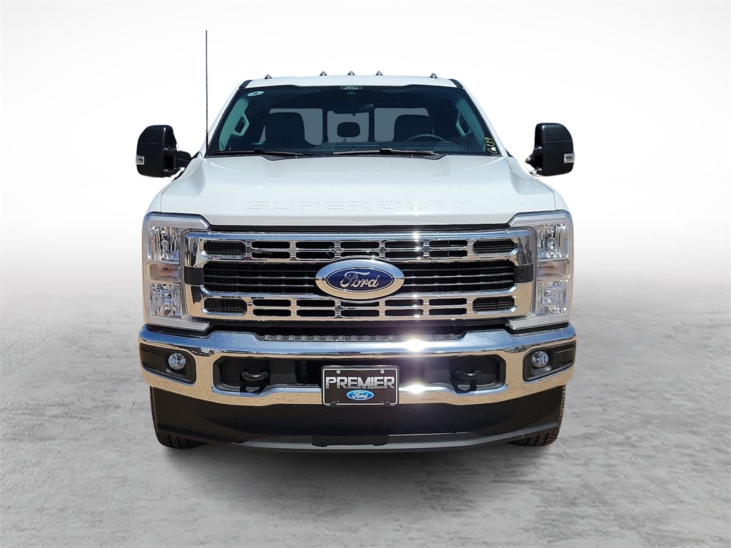 2025 Ford F-350 XL photo 3