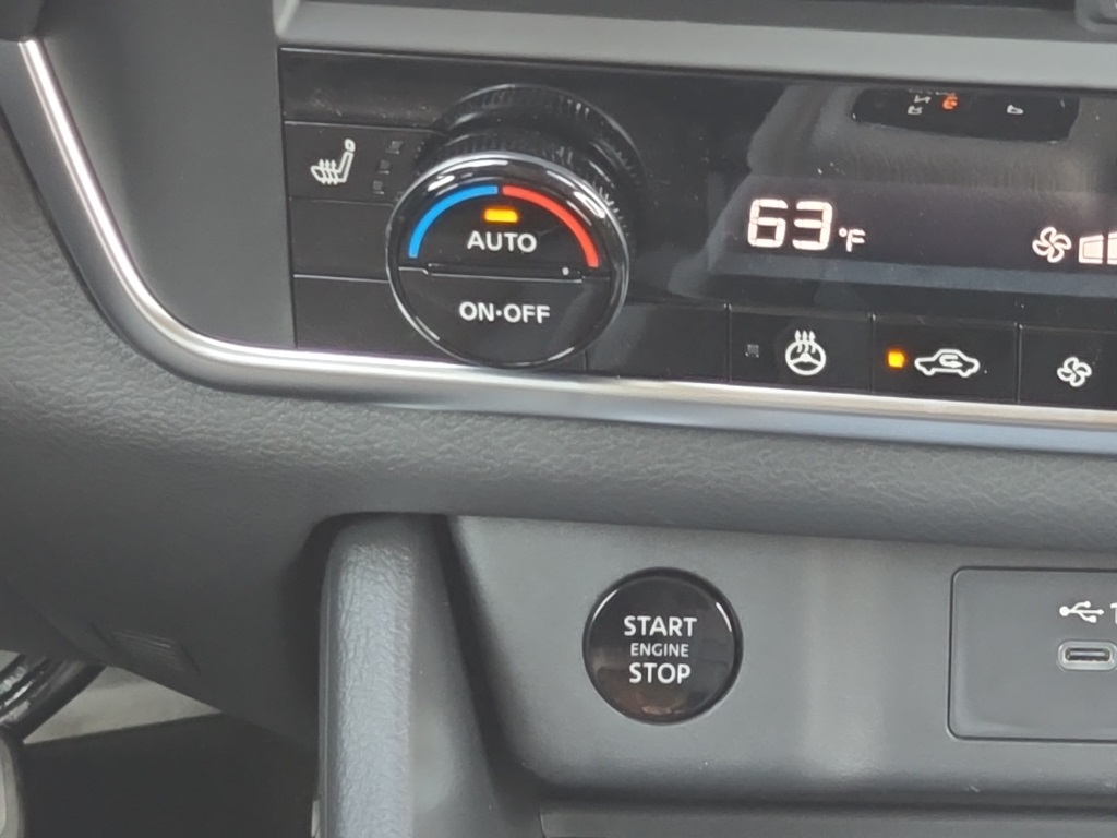 2026 Nissan Rogue SV photo 16
