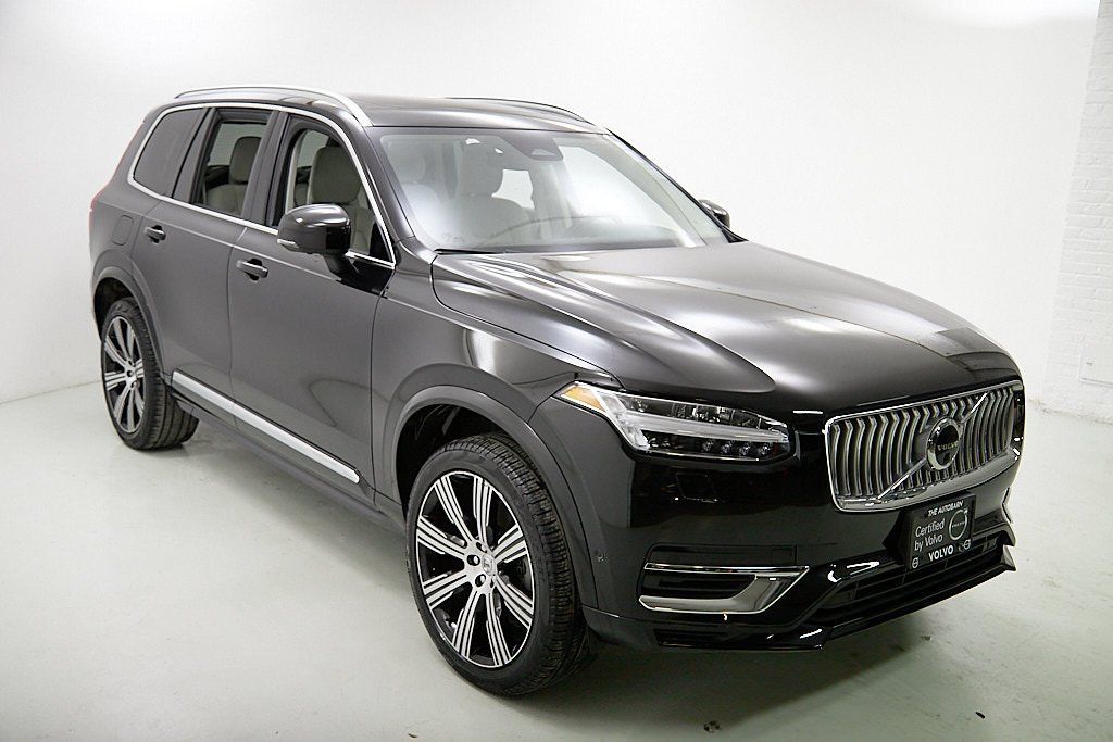 2023 VOLVO XC90 - Image 3