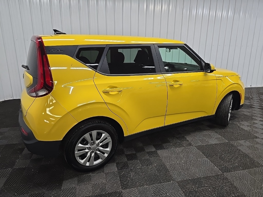 2020 Kia Soul LX photo 2