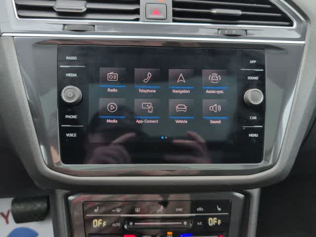 2022 Volkswagen Tiguan SE photo 19