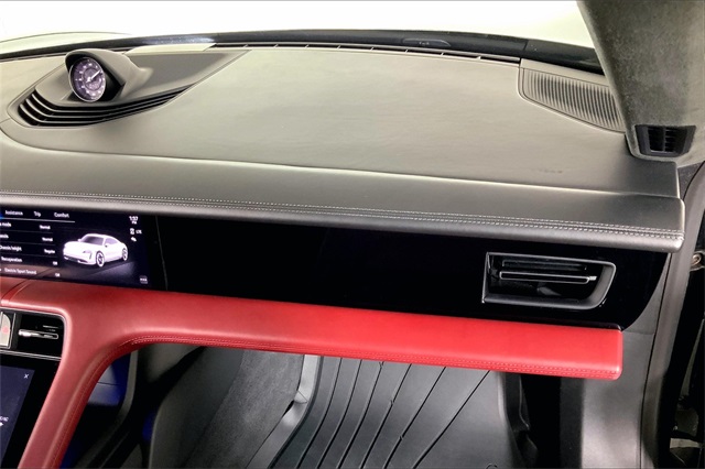 2020 Porsche Taycan Turbo photo 17