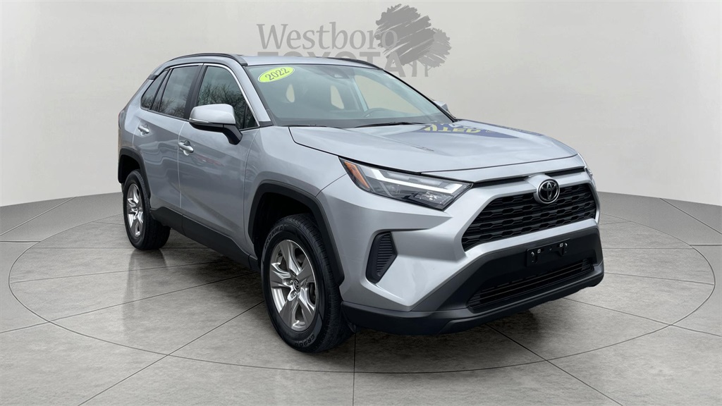 2022 Toyota RAV4 XLE's photo