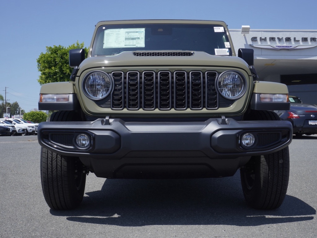 2025 Jeep Gladiator Sport photo 8