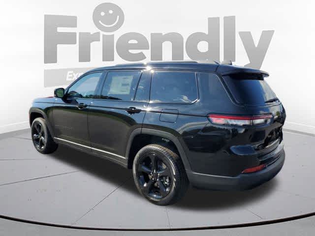 2025 Jeep Grand Cherokee Limited photo 3