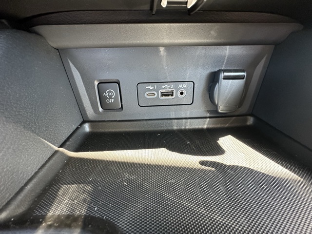 2025 Nissan Sentra SV photo 17