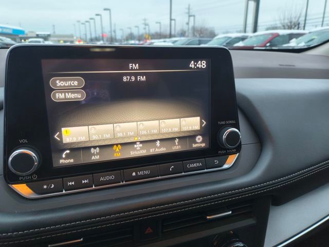 2023 Nissan Rogue SV photo 4