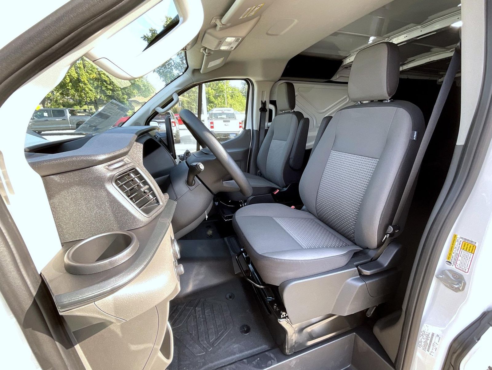 2025 Ford Transit Cargo photo 9