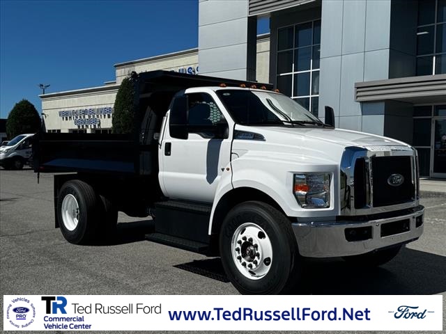 2025 Ford F-650 SuperCab photo 3