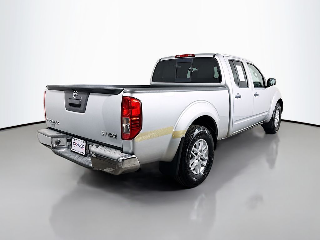 2016 Nissan Frontier SV Crew Cab photo 7