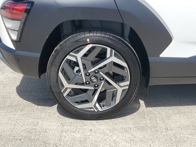 2026 Hyundai Kona SEL photo 4