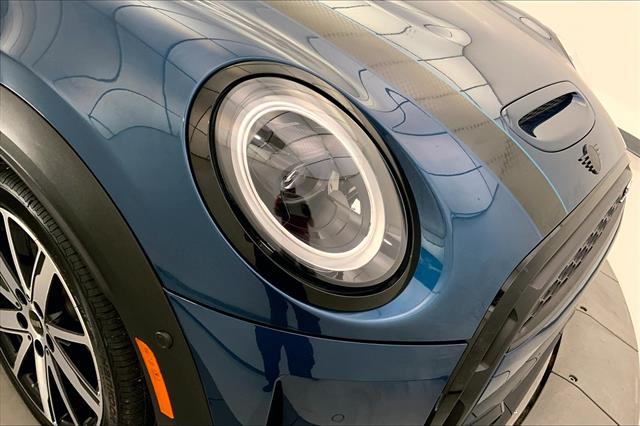 2023 Mini Cooper Convertible Sidewalk Edition photo 26