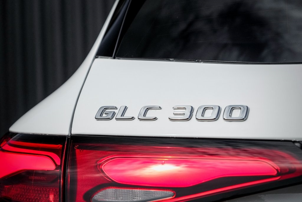 2026 Mercedes Benz GLC 300 4MATIC photo 9