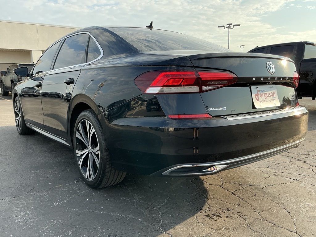 2021 Volkswagen Passat 2.0T SE photo 11
