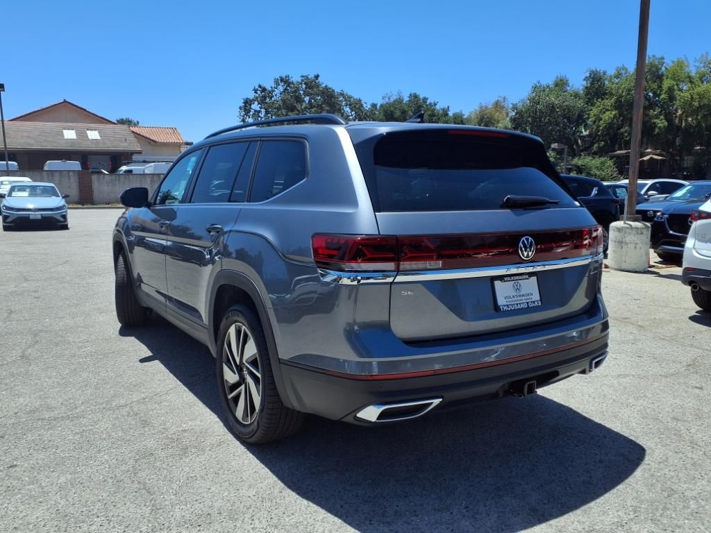 2025 Volkswagen Atlas SE Technology photo 3