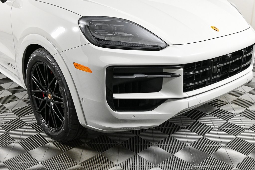 2026 Porsche Cayenne GTS Coupe photo 34