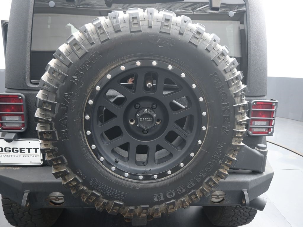 2015 Jeep Wrangler Unlimited Sport photo 12