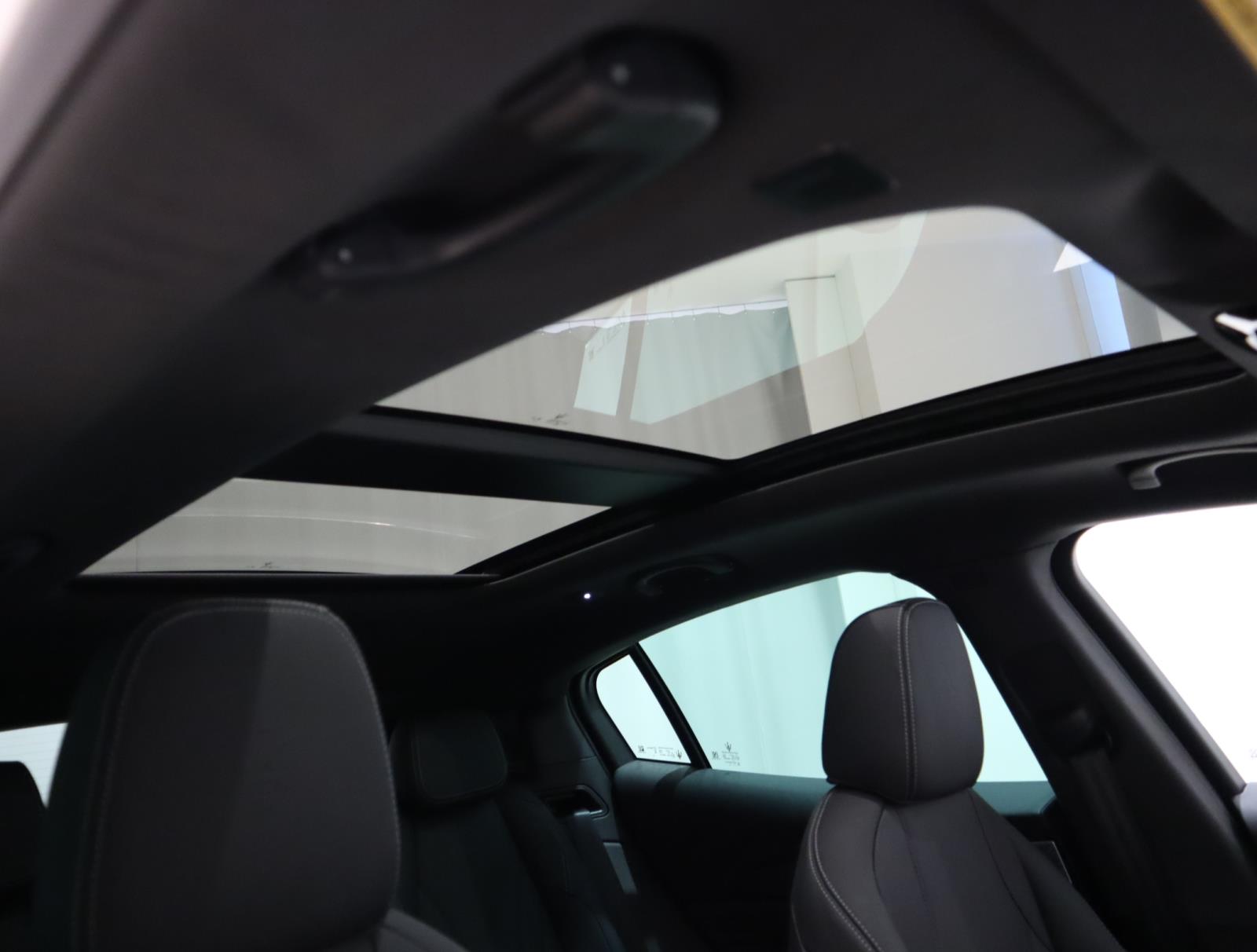 2025 Maserati Grecale photo 17