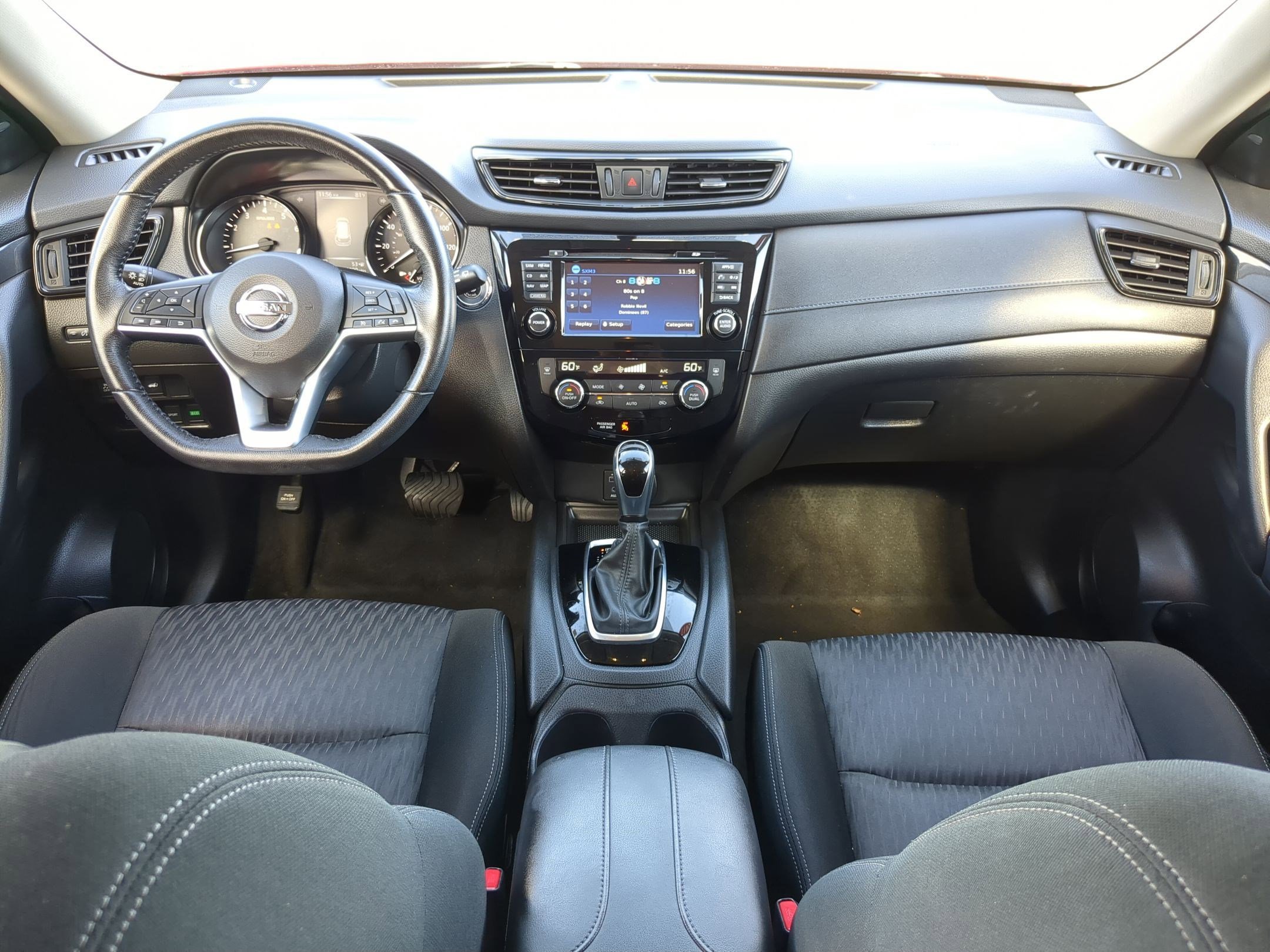 2017 Nissan Rogue SV photo 17