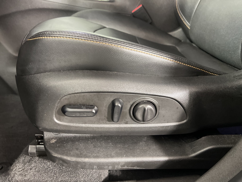 2020 Chevrolet Equinox LT photo 19