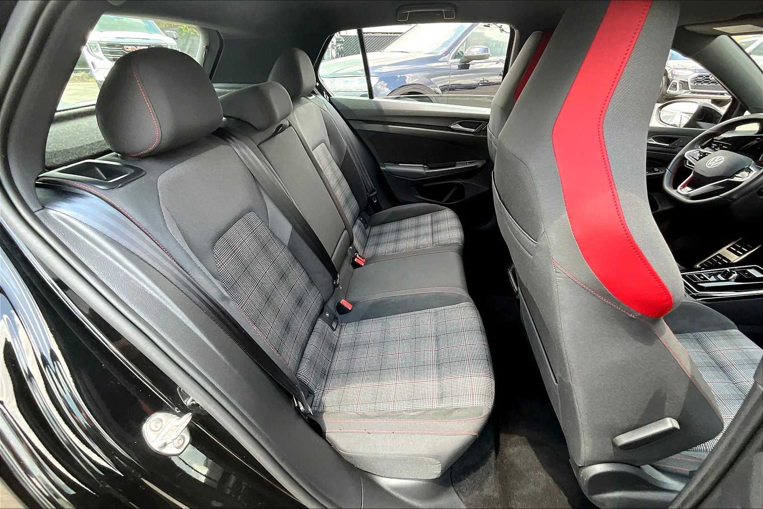 2024 Volkswagen Golf GTI S photo 19