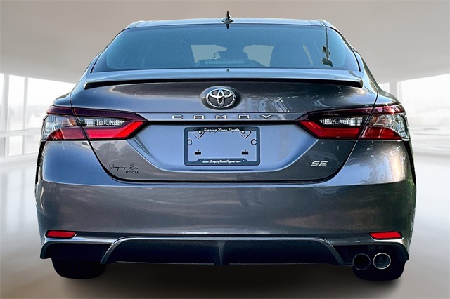 2022 Toyota Camry SE photo 4