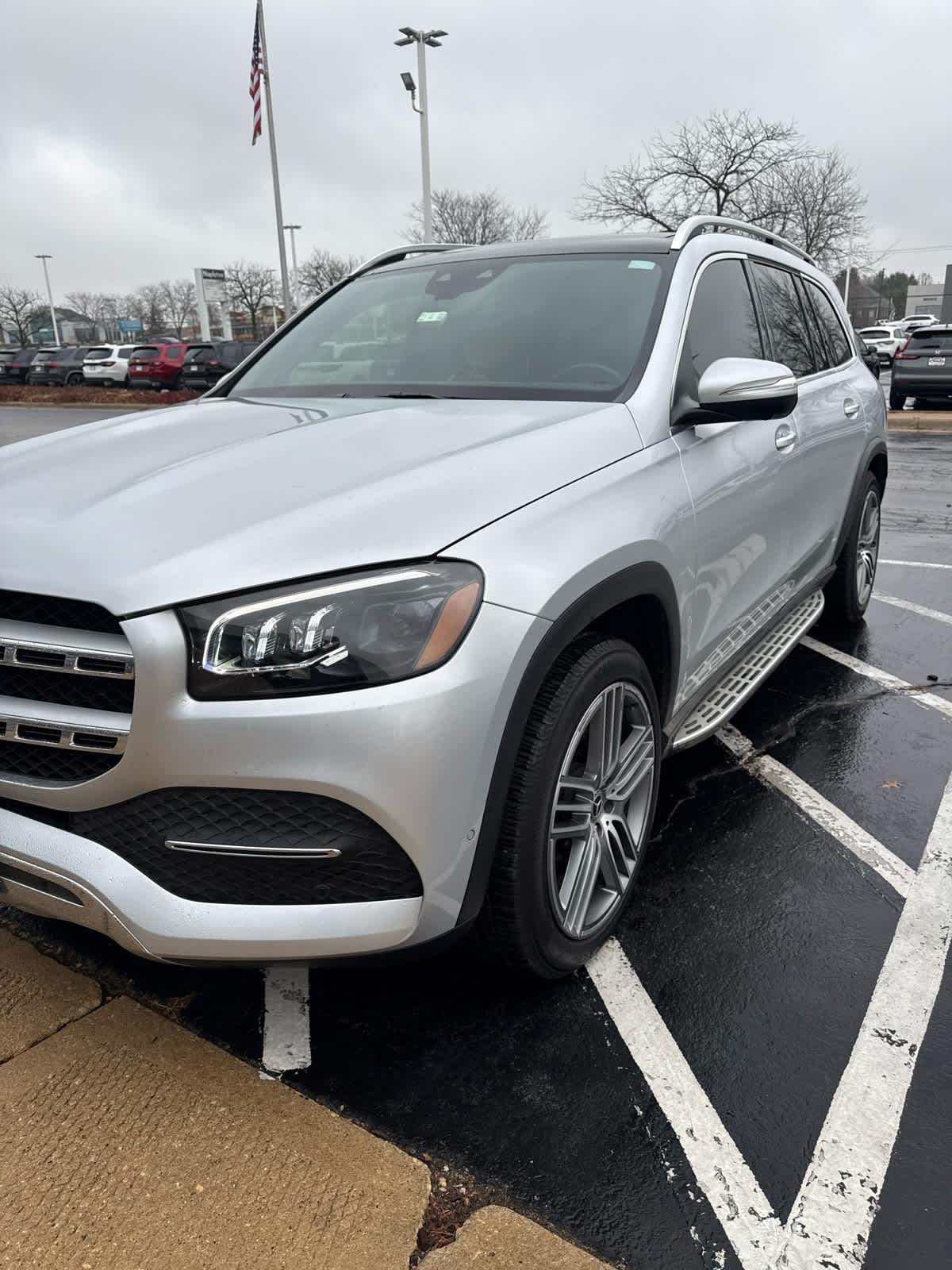 2021 Mercedes-Benz GLS GLS450's photo