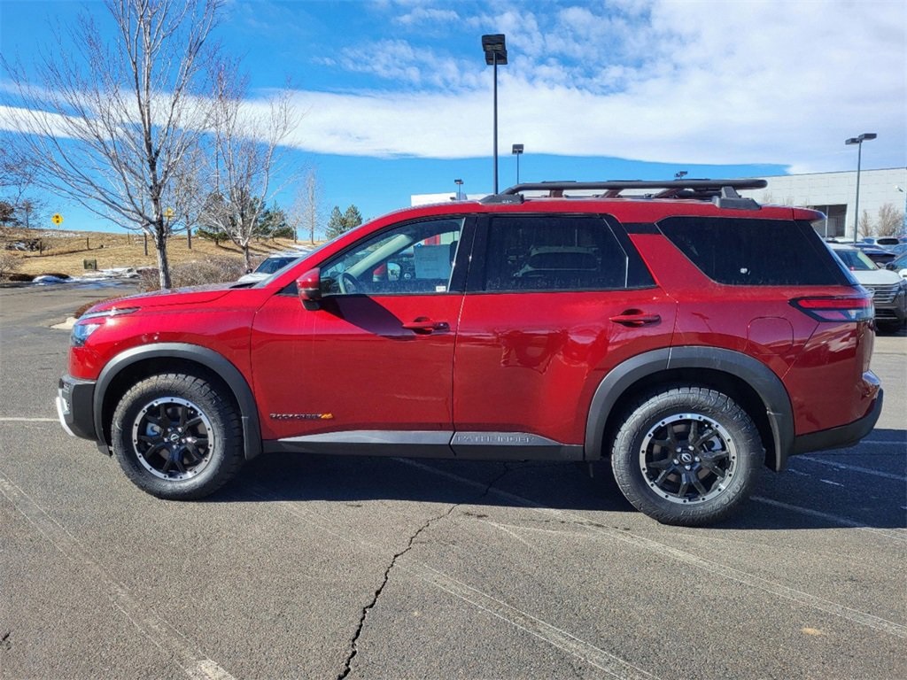 2025 Nissan Pathfinder Rock Creek photo 2